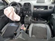 ✅ 2017 Jeep Patriot Sport SE • VIN: 1C4NJPBA7HD212383 • Лот: 58318325. Опубликован ранее на Copart с пробегом Не указан. Бесплатный доступ к архиву аукционных продаж из США и подробный отчёт об истории автомобиля на DreamBid. Изображение 8.