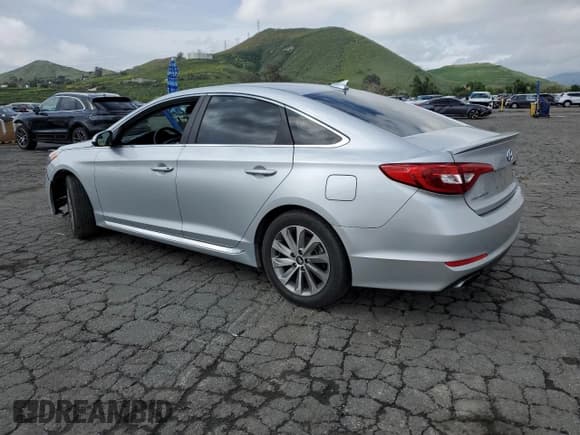 ✅ 2017 Hyundai Sonata Sport • VIN: 5NPE34AF8HH488104 • Lot: 45428843. Listed on Copart with 71,085 mi. Free auction sales archive from the USA and detailed vehicle history report at DreamBid. Image 2.