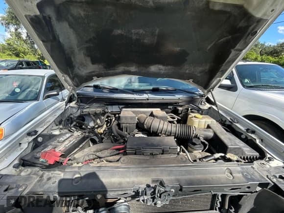 ✅ 2011 Ford F-150 Lariat • VIN: 1FTFW1E6XBFB83211 • Лот: 86321805. Опубликован ранее на Copart с пробегом 187 556 миль. Бесплатный доступ к архиву аукционных продаж из США и подробный отчёт об истории автомобиля на DreamBid. Изображение 7.