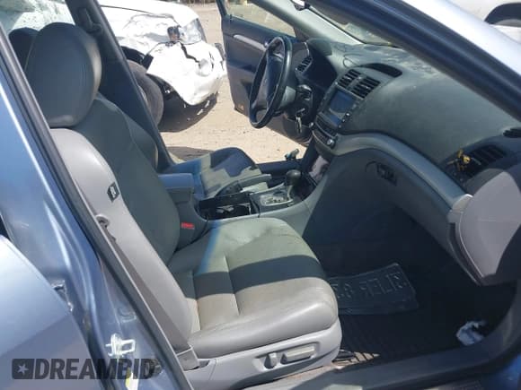 ✅ 2006 Acura TSX Navi • VIN: JH4CL96996C024544 • Лот: 41442554. Опубликован ранее на IAAI с пробегом 201 397 миль. Бесплатный доступ к архиву аукционных продаж из США и подробный отчёт об истории автомобиля на DreamBid. Изображение 5.