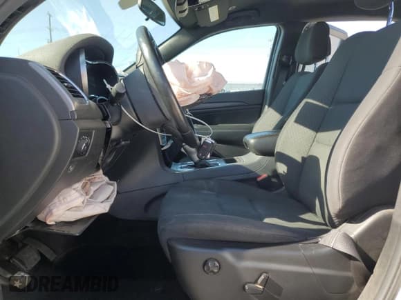 ✅ 2018 Jeep Grand Cherokee Laredo E • VIN: 1C4RJEAG9JC412298 • Лот: 86164995. Опубликован ранее на Copart с пробегом 149 285 миль. Бесплатный доступ к архиву аукционных продаж из США и подробный отчёт об истории автомобиля на DreamBid. Изображение 7.