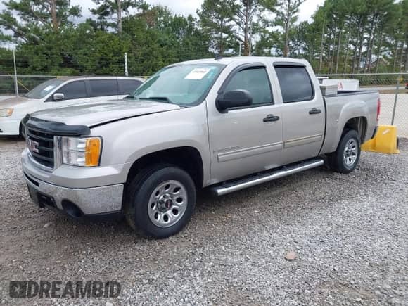 2009 GMC Sierra 1500 SL with VIN 3GTEC13C69G108219, listed as a IAAI auction lot 43523560 with 198,590 mi miles and . Bid and sale history available at DreamBid. Image 17.