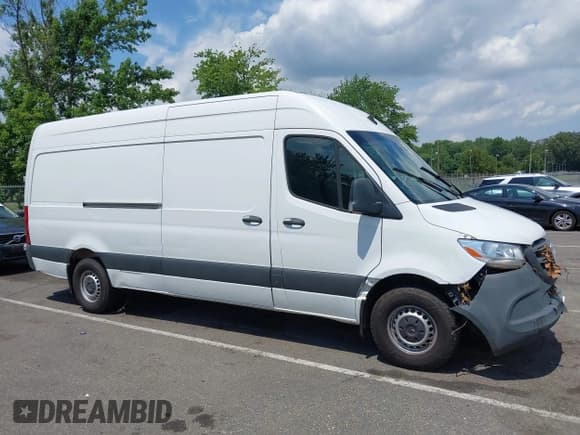 ✅ 2023 Mercedes-Benz Sprinter Cargo • VIN: W1Y40CHY5PT139011 • Lot: 42760889. Listed on IAAI with 73,671 mi. Free auction sales archive from the USA and detailed vehicle history report at DreamBid. Image 13.