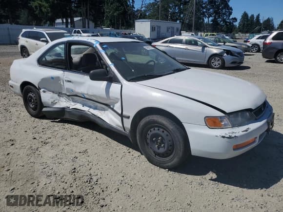✅ 1996 Honda Accord LX • VIN: 1HGCD7232TA014788 • Lot: 64688185. Listed on Copart with 153,240 mi. Free auction sales archive from the USA and detailed vehicle history report at DreamBid. Image 4.