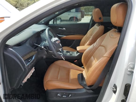 ✅ 2022 Cadillac XT4 AWD Premium Luxury • VIN: 1GYFZDR41NF101916 • Lot: 86260295. Wystawiony na Copart z przebiegiem 151 935 mil. Bezpłatny archiwum sprzedaży aukcyjnych z USA i szczegółowy raport historii pojazdu na DreamBid. Zdjęcie 7.