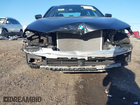 ✅ 2018 BMW 5 Series 530i xDrive • VIN: WBAJA7C5XJWA72825 • Lot: 43426324. Listed on IAAI with 118,711 mi. Free auction sales archive from the USA and detailed vehicle history report at DreamBid. Image 6.