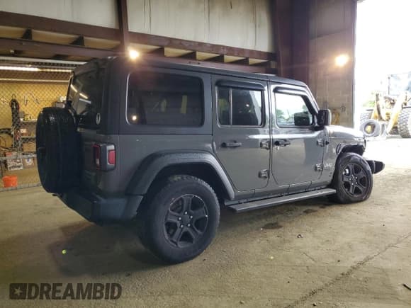 ✅ 2020 Jeep Wrangler Unlimited Black and Tan • VIN: 1C4HJXDG9LW331418 • Лот: 56414765. Опубликован ранее на Copart с пробегом 125 339 миль. Бесплатный доступ к архиву аукционных продаж из США и подробный отчёт об истории автомобиля на DreamBid. Изображение 3.