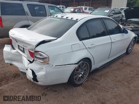 ✅ 2007 BMW 3 Series 328i • VIN: WBAVA37517NL12716 • Lot: 42480313. Listed on IAAI with 144,785 mi. Free auction sales archive from the USA and detailed vehicle history report at DreamBid. Image 4.