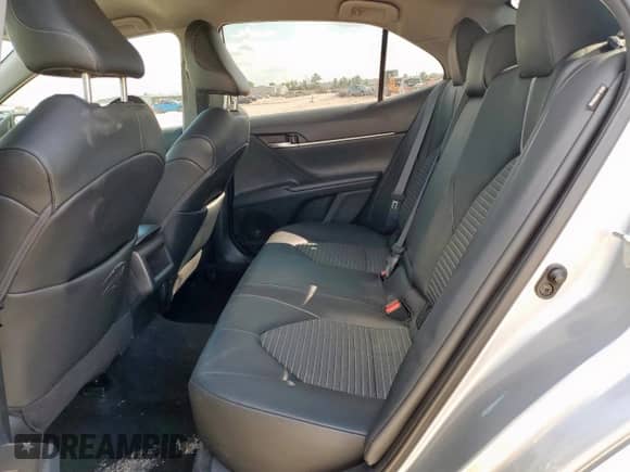 2022 Toyota Camry SE z VIN 4T1G11AK5NU669622, wystawiony jako Copart lot #81820025 z przebiegiem 38 414 mil mil oraz Szkoda całkowita • Salvage title. Historia ofert i sprzedaży dostępna na DreamBid. Obrazek 10.