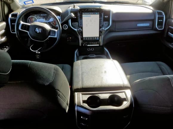 ✅ 2022 Ram 2500 Big Horn • VIN: 3C6UR5DLXNG404653 • Lot: 90856945. Listed on Copart with 105,625 mi. Free auction sales archive from the USA and detailed vehicle history report at DreamBid. Image 8.