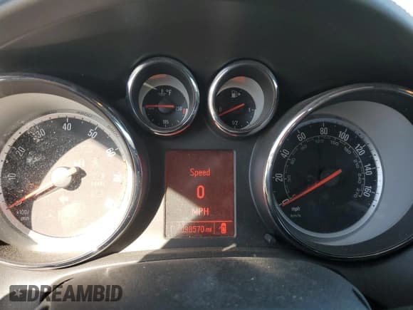 ✅ 2018 Buick Cascada Premium • VIN: W04WH3N57JG072454 • Лот: 92496195. Опубликован ранее на Copart с пробегом 98 570 миль. Бесплатный доступ к архиву аукционных продаж из США и подробный отчёт об истории автомобиля на DreamBid. Изображение 9.