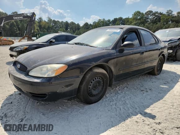 ✅ 2006 Ford Taurus SE • VIN: 1FAHP53U86A119563 • Lot: 70902275. Listed on Copart with 154,870 mi. Free auction sales archive from the USA and detailed vehicle history report at DreamBid. Image 1.