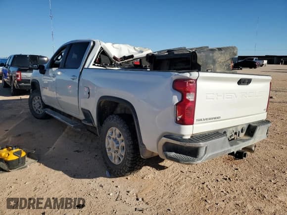 ✅ 2024 Chevrolet Silverado 2500HD LT • VIN: 1GC1YNEY5RF219605 • Лот: 90064945. Опубликован ранее на Copart с пробегом Не указан. Бесплатный доступ к архиву аукционных продаж из США и подробный отчёт об истории автомобиля на DreamBid. Изображение 2.