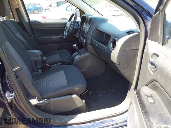 ✅ 2012 Jeep Compass Latitude • VIN: 1C4NJDEB0CD590315 • Lot: 42630408. Wystawiony na IAAI z przebiegiem 87 453 mil. Bezpłatny archiwum sprzedaży aukcyjnych z USA i szczegółowy raport historii pojazdu na DreamBid. Zdjęcie 5.