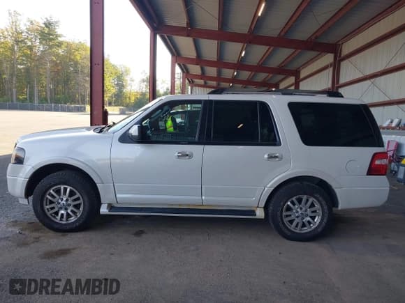 ✅ 2012 Ford Expedition Limited • VIN: 1FMJU2A57CEF57411 • Lot: 43190959. Listed on IAAI with 209,335 mi. Free auction sales archive from the USA and detailed vehicle history report at DreamBid. Image 14.
