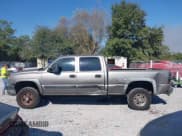 ✅ 2006 Chevrolet Silverado 2500HD Work Truck • VIN: 1GCHC23U06F122366 • Lot: 43701699. Wystawiony na IAAI z przebiegiem 330 993 mil. Bezpłatny archiwum sprzedaży aukcyjnych z USA i szczegółowy raport historii pojazdu na DreamBid. Zdjęcie 14.