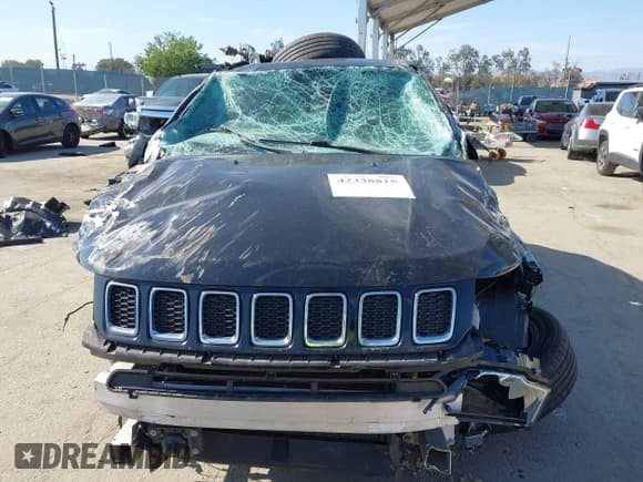 ✅ 2019 Jeep Compass Limited • VIN: 3C4NJDCB6KT653901 • Lot: 42338815. Wystawiony na IAAI z przebiegiem 87 909 mil. Bezpłatny archiwum sprzedaży aukcyjnych z USA i szczegółowy raport historii pojazdu na DreamBid. Zdjęcie 13.