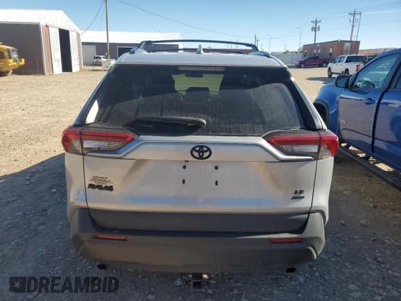 ✅ 2021 Toyota RAV4 LE • VIN: 2T3F1RFV5MW218984 • Лот: 82618905. Опубликован ранее на Copart с пробегом 63 000 миль. Бесплатный доступ к архиву аукционных продаж из США и подробный отчёт об истории автомобиля на DreamBid. Изображение 6.