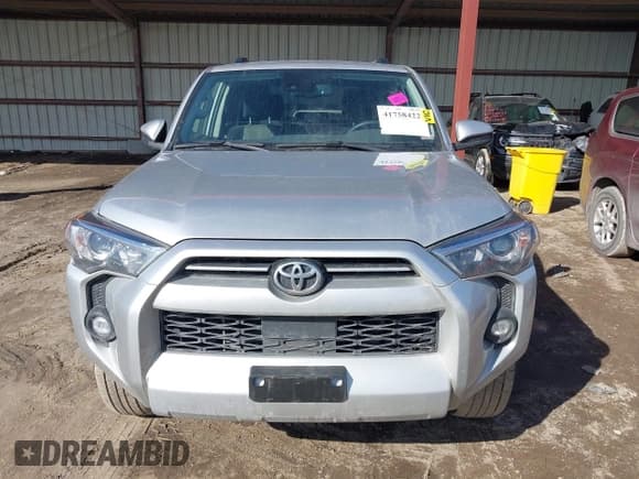 ✅ 2022 Toyota 4Runner SR5 • VIN: JTEMU5JR8N6054775 • Lot: 41758422. Listed on IAAI with 60,912 mi. Free auction sales archive from the USA and detailed vehicle history report at DreamBid. Image 12.
