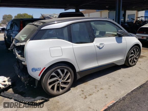 ✅ 2021 BMW i3 • VIN: WBY8P2C0XM7H79671 • Lot: 53226013. Listed on Copart with 22,544 mi. Free auction sales archive from the USA and detailed vehicle history report at DreamBid. Image 3.