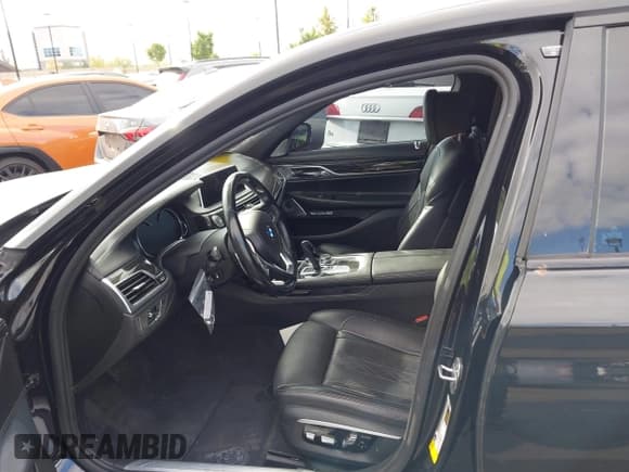 ✅ 2016 BMW 7 Series 750i • VIN: WBA7F0C53GGL99859 • Lot: 43319408. Listed on IAAI with Not provided. Free auction sales archive from the USA and detailed vehicle history report at DreamBid. Image 5.