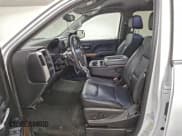 ✅ 2018 Chevrolet Silverado 1500 LTZ • VIN: 1GCVKSEC4JZ317386 • Lot: 93752595. Wystawiony na Copart z przebiegiem 58 004 mil. Bezpłatny archiwum sprzedaży aukcyjnych z USA i szczegółowy raport historii pojazdu na DreamBid. Zdjęcie 7.