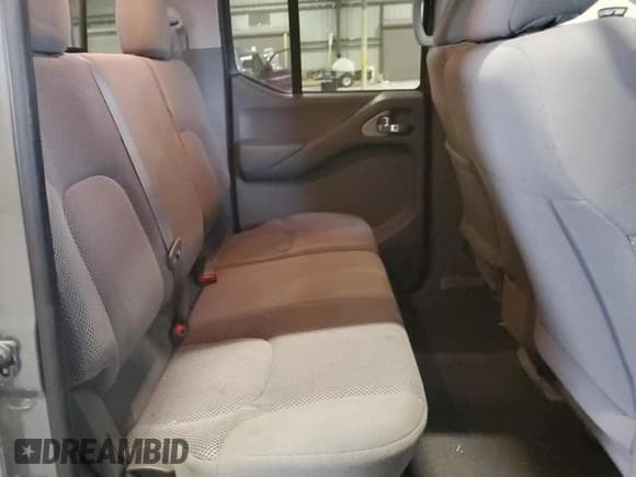 ✅ 2018 Nissan Frontier SV • VIN: 1N6DD0ER2JN747825 • Лот: 70150585. Опубликован ранее на Copart с пробегом 105 185 миль. Бесплатный доступ к архиву аукционных продаж из США и подробный отчёт об истории автомобиля на DreamBid. Изображение 10.