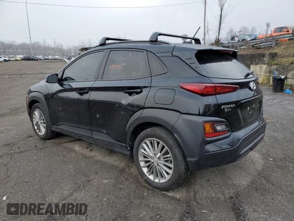 ✅ 2021 Hyundai Kona SEL • VIN: KM8K2CAA9MU684830 • Lot: 77992593. Wystawiony na Copart z przebiegiem 21 341 mil. Bezpłatny archiwum sprzedaży aukcyjnych z USA i szczegółowy raport historii pojazdu na DreamBid. Zdjęcie 2.