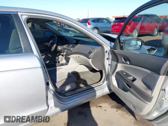 ✅ 2010 Honda Accord LX-P • VIN: 1HGCP2F49AA181353 • Лот: 43491251. Опубликован ранее на IAAI с пробегом 283 330 миль. Бесплатный доступ к архиву аукционных продаж из США и подробный отчёт об истории автомобиля на DreamBid. Изображение 5.