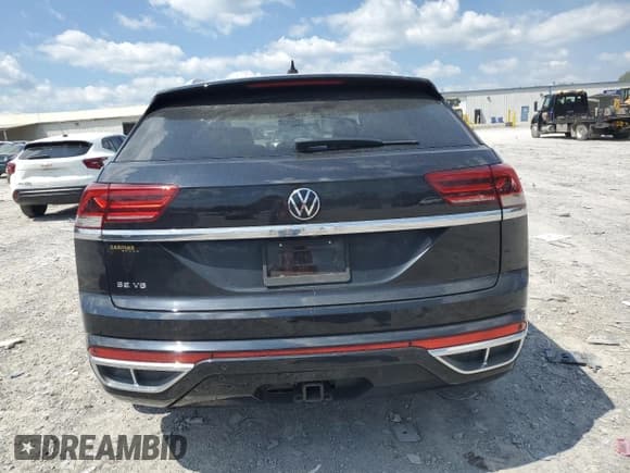 ✅ 2020 Volkswagen Atlas SE • VIN: 1V2YE2CA4LC229450 • Lot: 72025215. Listed on Copart with 62,132 mi. Free auction sales archive from the USA and detailed vehicle history report at DreamBid. Image 6.