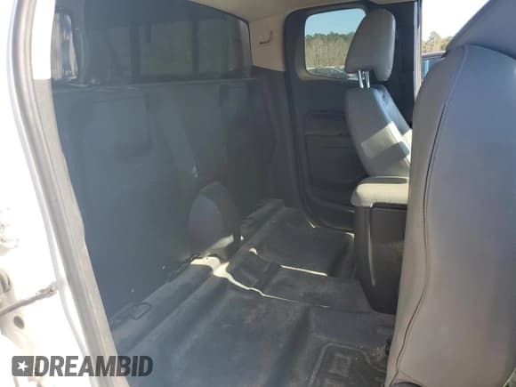 ✅ 2015 Chevrolet Colorado 2WD • VIN: 1GCHS1EA0F1172052 • Лот: 80849334. Опубликован ранее на Copart с пробегом 106 081 миль. Бесплатный доступ к архиву аукционных продаж из США и подробный отчёт об истории автомобиля на DreamBid. Изображение 10.