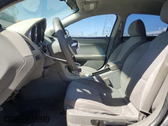 ✅ 2010 Chevrolet Malibu 1FL • VIN: 1G1ZA5EBXA4121570 • Lot: 68924584. Listed on Copart with 176,425 mi. Free auction sales archive from the USA and detailed vehicle history report at DreamBid. Image 7.