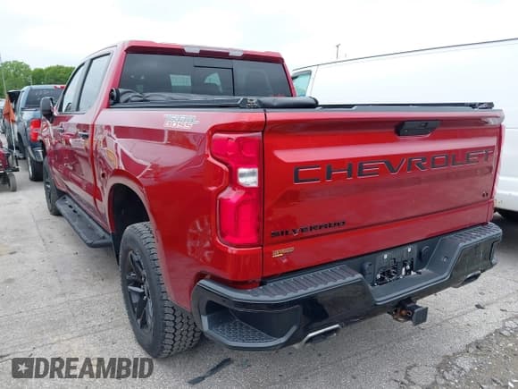 ✅ 2021 Chevrolet Silverado 1500 LT Trail Boss • VIN: 1GCPYFEL7MZ168474 • Lot: 42351427. Wystawiony na IAAI z przebiegiem 103 836 mil. Bezpłatny archiwum sprzedaży aukcyjnych z USA i szczegółowy raport historii pojazdu na DreamBid. Zdjęcie 3.