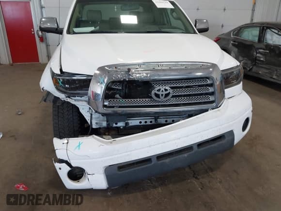 ✅ 2007 Toyota Tundra Limited • VIN: 5TBDV58187S470645 • Lot: 42209704. Wystawiony na IAAI z przebiegiem 223 406 mil. Bezpłatny archiwum sprzedaży aukcyjnych z USA i szczegółowy raport historii pojazdu na DreamBid. Zdjęcie 6.