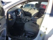 ✅ 2018 Hyundai Santa Fe 2.4L • VIN: 5NMZTDLB5JH071960 • Лот: 80751313. Опубликован ранее на Copart с пробегом Не указан. Бесплатный доступ к архиву аукционных продаж из США и подробный отчёт об истории автомобиля на DreamBid. Изображение 7.