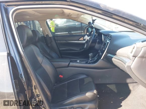 ✅ 2019 Nissan Maxima Platinum • VIN: 1N4AA6AV0KC365901 • Лот: 41473793. Опубликован ранее на IAAI с пробегом 137 772 миль. Бесплатный доступ к архиву аукционных продаж из США и подробный отчёт об истории автомобиля на DreamBid. Изображение 5.