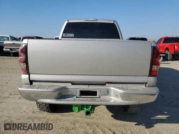✅ 2005 Chevrolet Silverado 2500HD LS • VIN: 1GCHK23U65F897501 • Лот: 87408535. Опубликован ранее на Copart с пробегом 140 369 миль. Бесплатный доступ к архиву аукционных продаж из США и подробный отчёт об истории автомобиля на DreamBid. Изображение 6.
