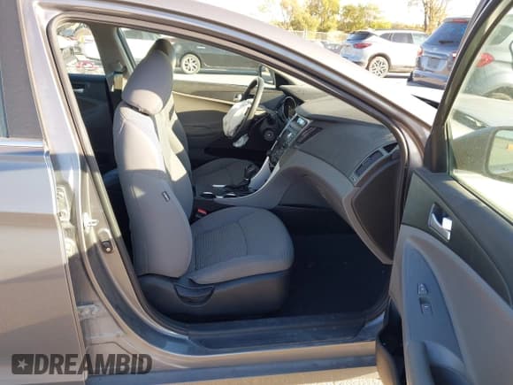 ✅ 2011 Hyundai Sonata GLS • VIN: 5NPEB4AC3BH086314 • Лот: 43410554. Опубликован ранее на IAAI с пробегом 153 360 миль. Бесплатный доступ к архиву аукционных продаж из США и подробный отчёт об истории автомобиля на DreamBid. Изображение 5.