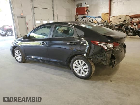 ✅ 2021 Hyundai Accent SE • VIN: 3KPC24A66ME135630 • Lot: 70182324. Wystawiony na Copart z przebiegiem 63 022 mil. Bezpłatny archiwum sprzedaży aukcyjnych z USA i szczegółowy raport historii pojazdu na DreamBid. Zdjęcie 2.