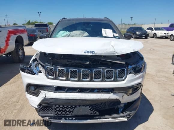 ✅ 2024 Jeep Compass Limited • VIN: 3C4NJDCN5RT598880 • Lot: 42806533. Listed on IAAI with 29,927 mi. Free auction sales archive from the USA and detailed vehicle history report at DreamBid. Image 12.