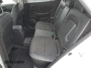 ✅ 2023 Hyundai Venue SEL • VIN: KMHRC8A38PU221723 • Lot: 47937895. Wystawiony na Copart z przebiegiem 33 550 mil. Bezpłatny archiwum sprzedaży aukcyjnych z USA i szczegółowy raport historii pojazdu na DreamBid. Zdjęcie 11.