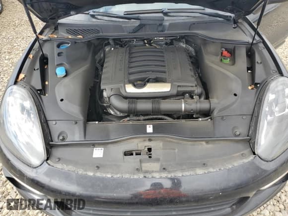 ✅ 2017 Porsche Cayenne • VIN: WP1AA2A25HKA84358 • Лот: 71681405. Опубликован ранее на Copart с пробегом 96 536 миль. Бесплатный доступ к архиву аукционных продаж из США и подробный отчёт об истории автомобиля на DreamBid. Изображение 12.