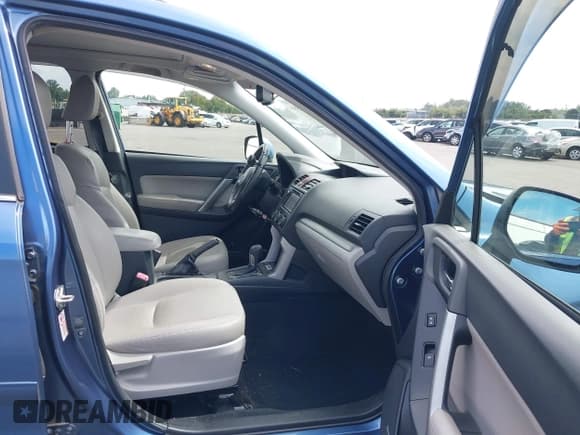 ✅ 2015 Subaru Forester Touring • VIN: JF2SJAWC8FH597570 • Lot: 43185804. Listed on IAAI with 116,334 mi. Free auction sales archive from the USA and detailed vehicle history report at DreamBid. Image 5.