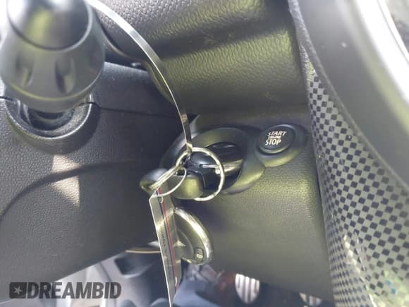 ✅ 2013 MINI Countryman S • VIN: WMWZC3C53DWM28331 • Lot: 42662288. Wystawiony na IAAI z przebiegiem 128 497 mil. Bezpłatny archiwum sprzedaży aukcyjnych z USA i szczegółowy raport historii pojazdu na DreamBid. Zdjęcie 11.