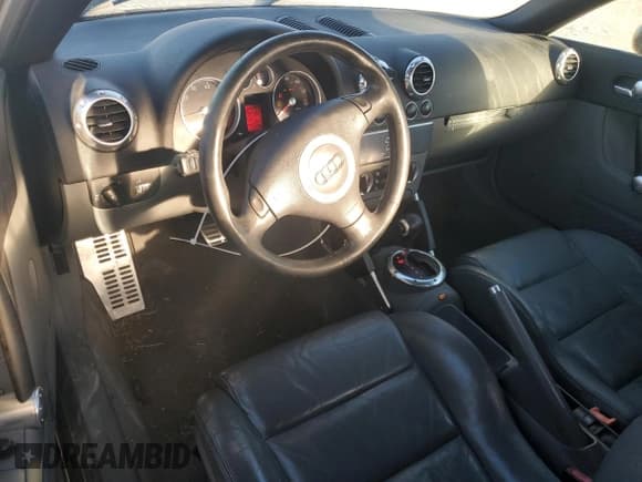 ✅ 2003 Audi TT • VIN: TRUTC28N431018585 • Lot: 76498354. Wystawiony na Copart z przebiegiem 125 601 mil. Bezpłatny archiwum sprzedaży aukcyjnych z USA i szczegółowy raport historii pojazdu na DreamBid. Zdjęcie 8.