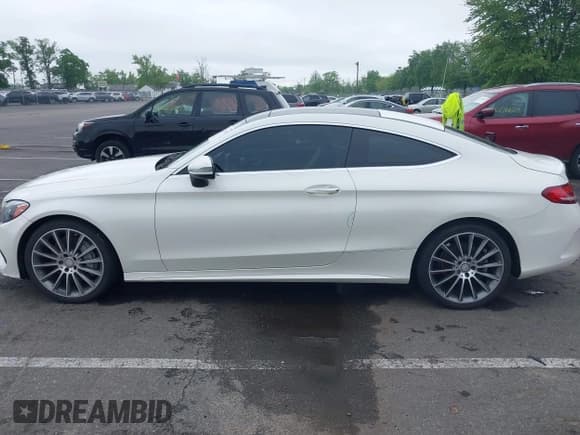 ✅ 2017 Mercedes-Benz C 300 • VIN: WDDWJ4JB9HF355715 • Lot: 42265421. Listed on IAAI with 13,696 mi. Free auction sales archive from the USA and detailed vehicle history report at DreamBid. Image 14.