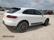 ✅ 2015 Porsche Macan S • VIN: WP1AB2A58FLB50612 • Лот: 58099535. Опубликован ранее на Copart с пробегом 93 425 миль. Бесплатный доступ к архиву аукционных продаж из США и подробный отчёт об истории автомобиля на DreamBid. Изображение 3.