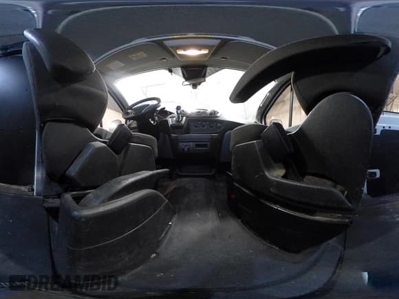 ✅ 2019 Ford Transit Cargo • VIN: 1FTYE2CGXKKA35970 • Lot: 43721501. Wystawiony na IAAI z przebiegiem 80 341 mil. Bezpłatny archiwum sprzedaży aukcyjnych z USA i szczegółowy raport historii pojazdu na DreamBid. Zdjęcie 20.