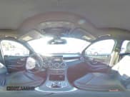 ✅ 2018 Mercedes-Benz GLC 300 • VIN: WDC0G4JB4JV100748 • Лот: 85892545. Опубликован ранее на Copart с пробегом 121 248 миль. Бесплатный доступ к архиву аукционных продаж из США и подробный отчёт об истории автомобиля на DreamBid. Изображение 15.