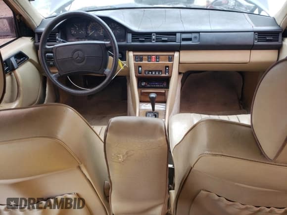✅ 1987 Mercedes-Benz 300 D • VIN: WDBEB33D0HA432026 • Lot: 48766665. Listed on Copart with 161,099 mi. Free auction sales archive from the USA and detailed vehicle history report at DreamBid. Image 8.